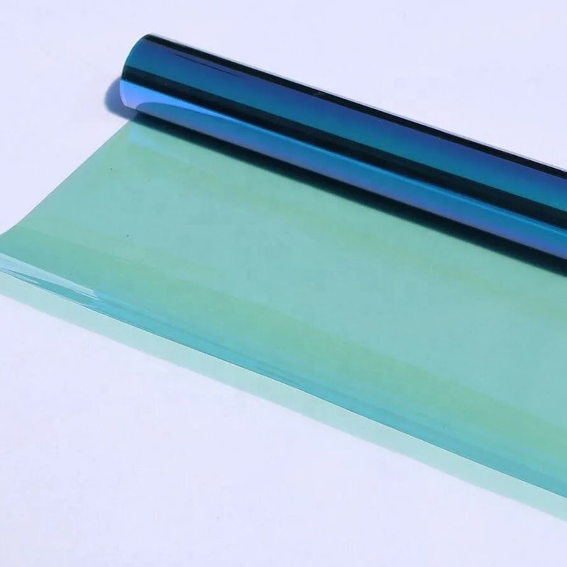 Pellicola di vetro per auto a colori personalizzati Nano vetro anteriore in ceramica Tinta Rossa VLT 83% Isolamento termico